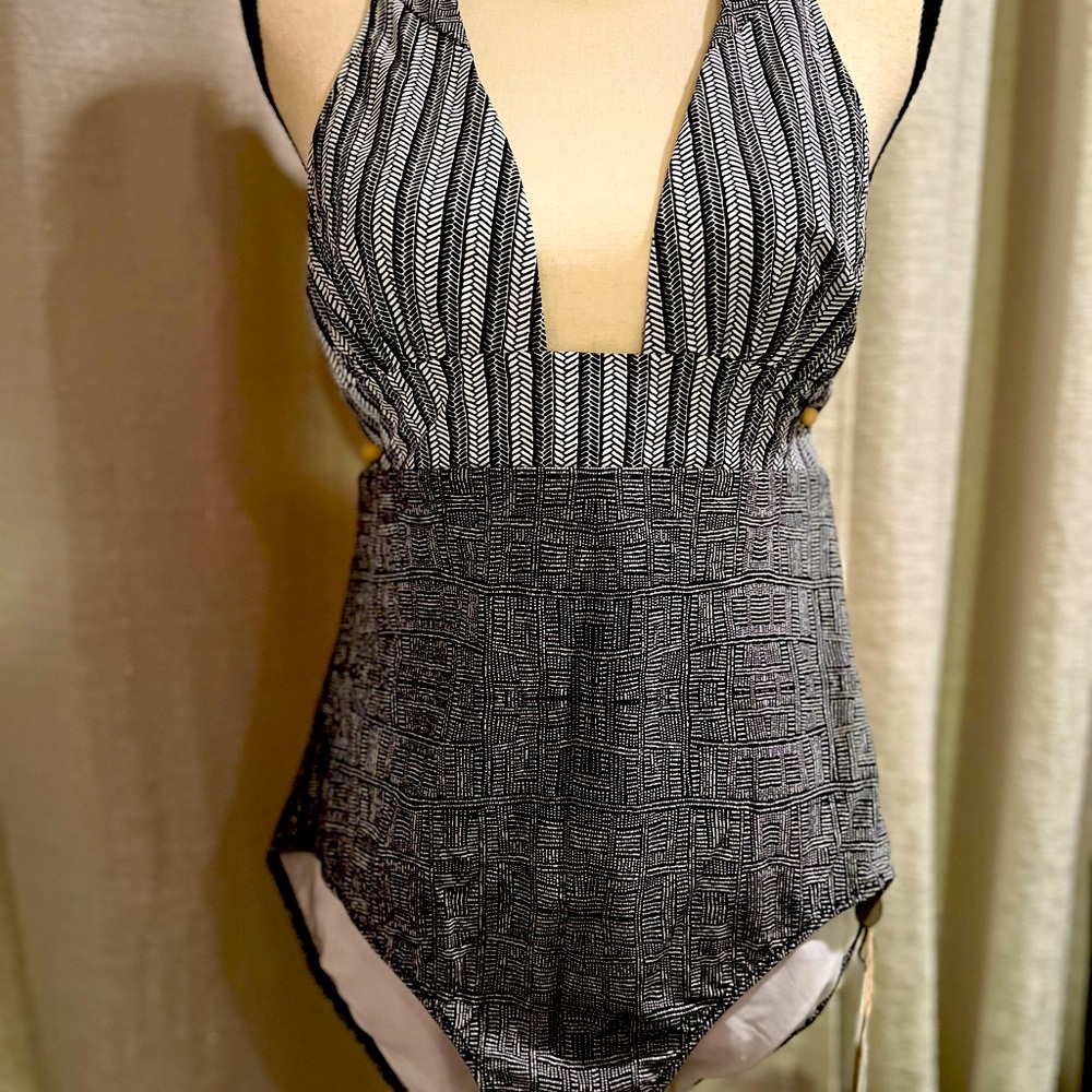 Heidi Klum one piece swim suit